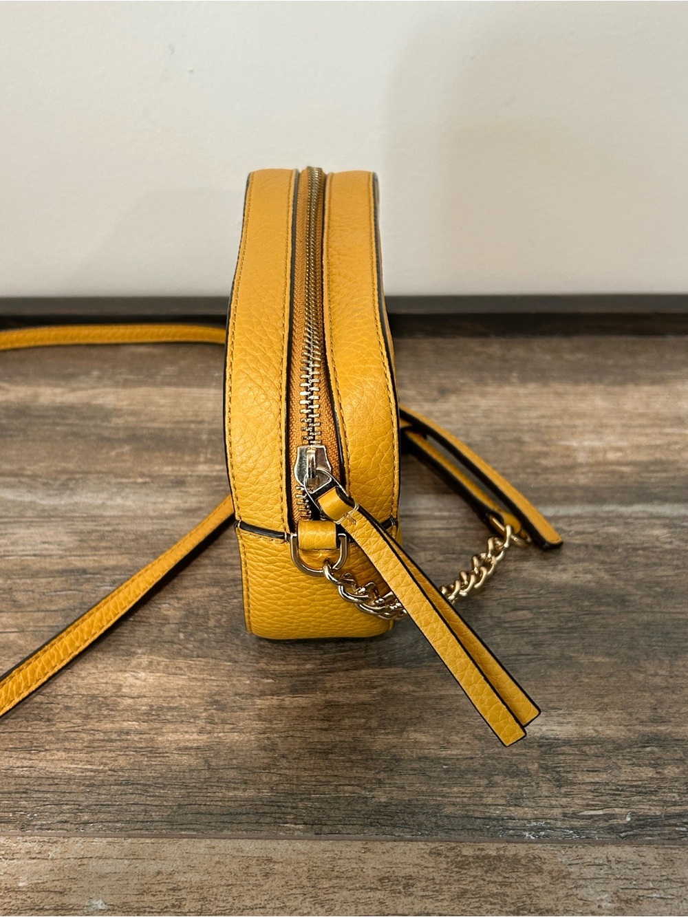 Tory Burch Mini Yellow Crossbody Bag Purse made in India. Gold tone hardware - Picture 9 of 11